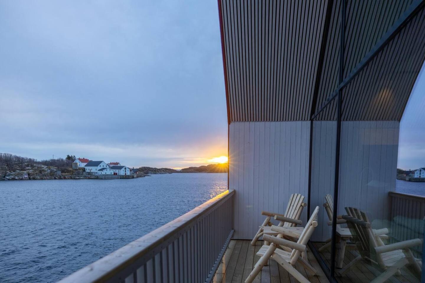 Leilighet Med Fantastisk Utsikt Henningsvær Esterno foto