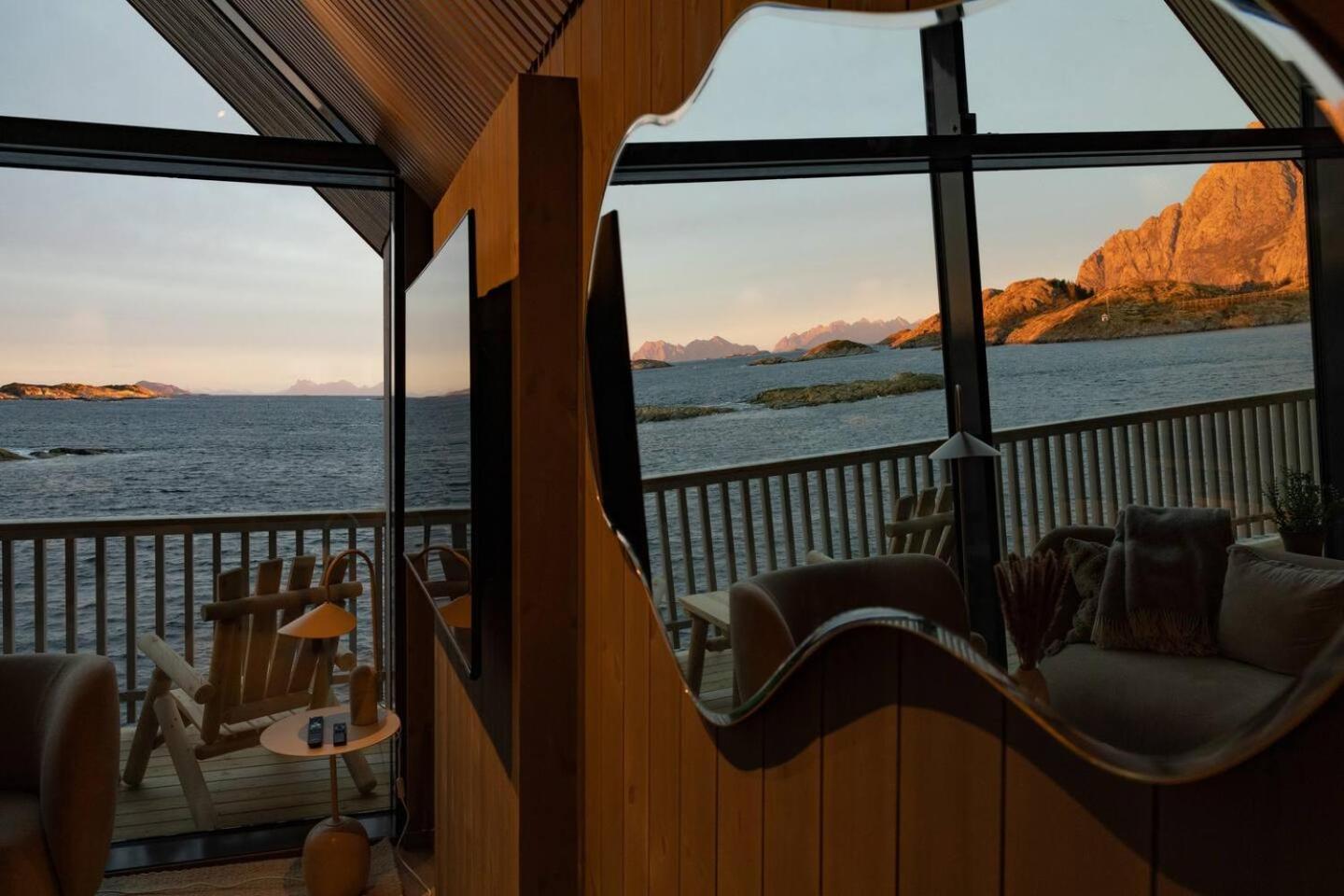 Leilighet Med Fantastisk Utsikt Henningsvær Esterno foto