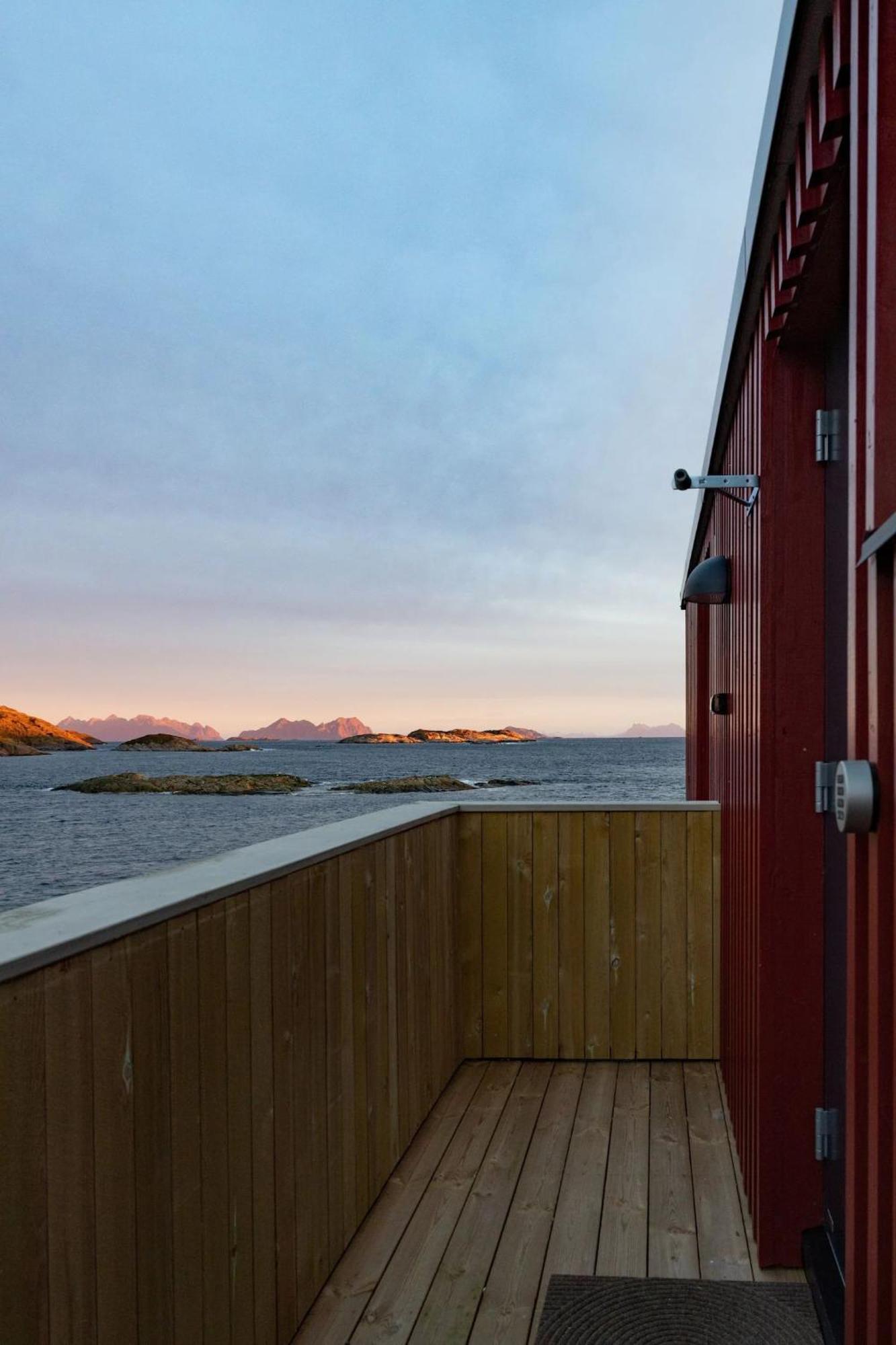 Leilighet Med Fantastisk Utsikt Henningsvær Esterno foto