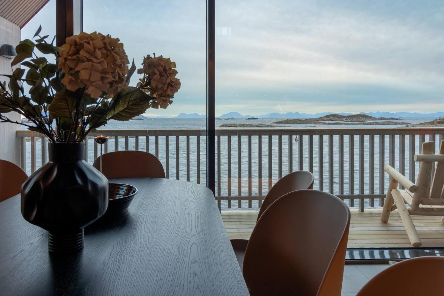 Leilighet Med Fantastisk Utsikt Henningsvær Esterno foto