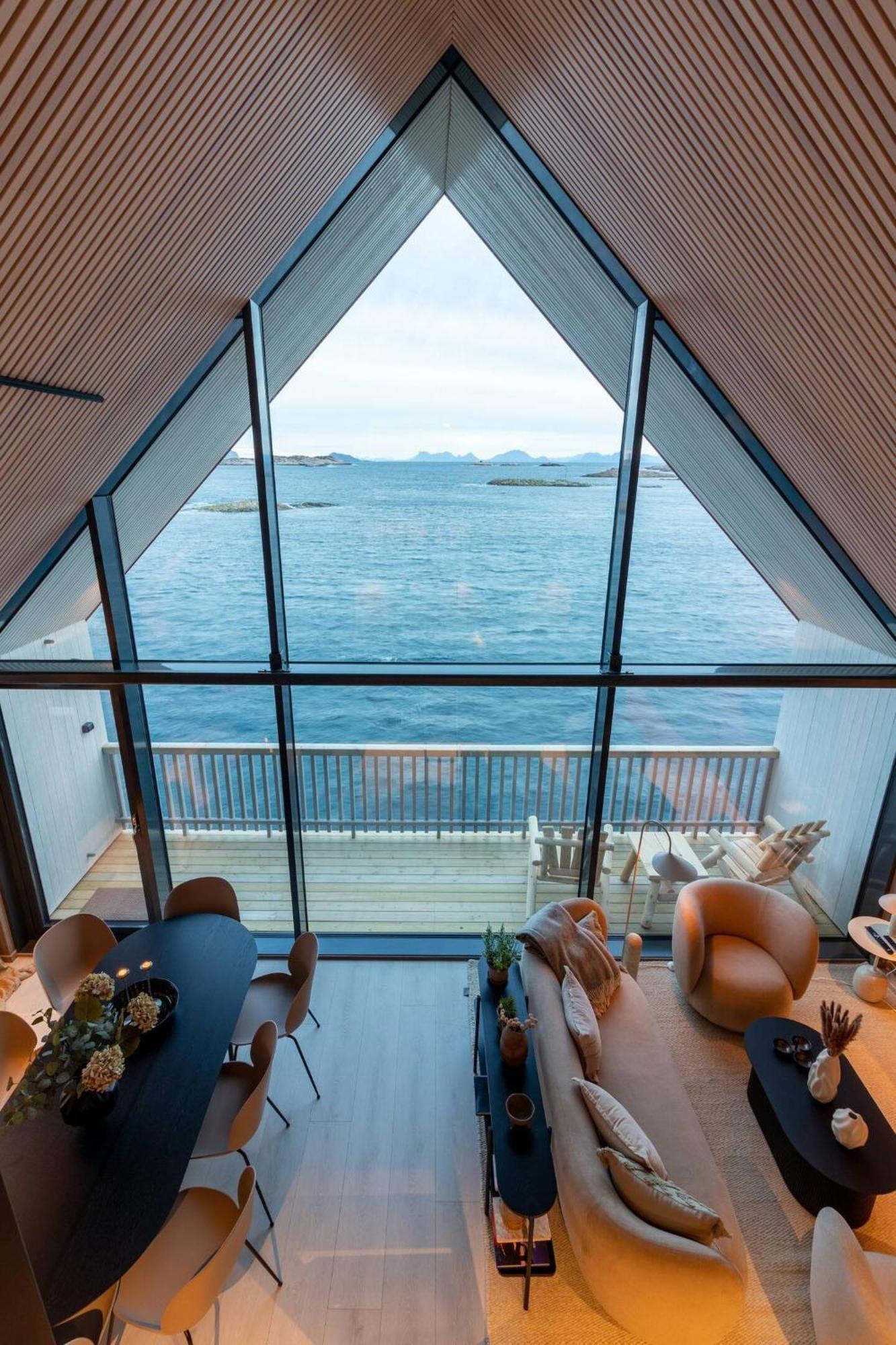Leilighet Med Fantastisk Utsikt Henningsvær Esterno foto